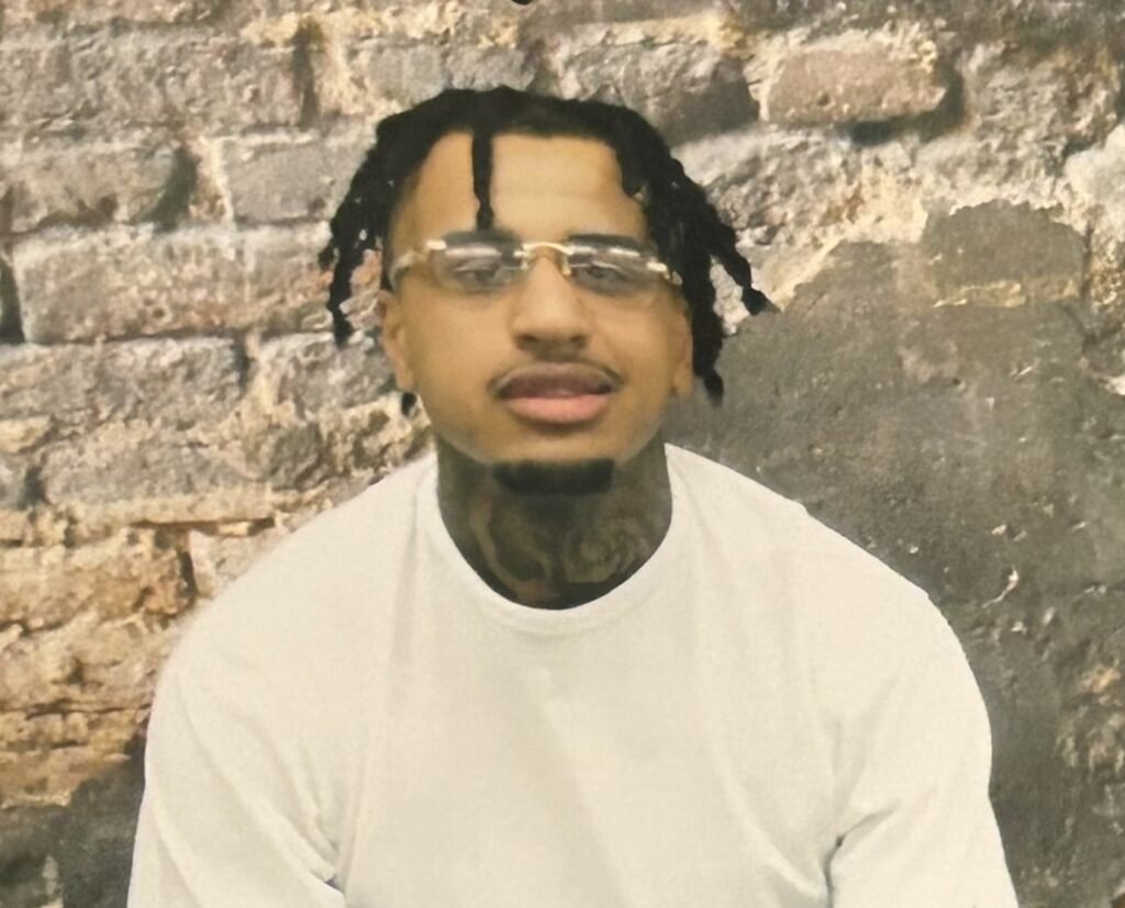 Isaiah Holmes