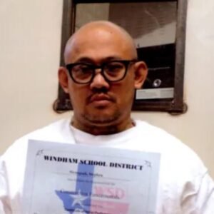 Stephen Sivongsak #05488077