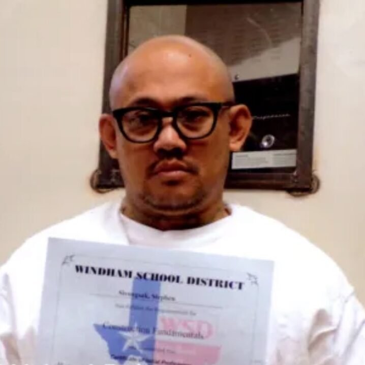 Stephen Sivongsak #05488077