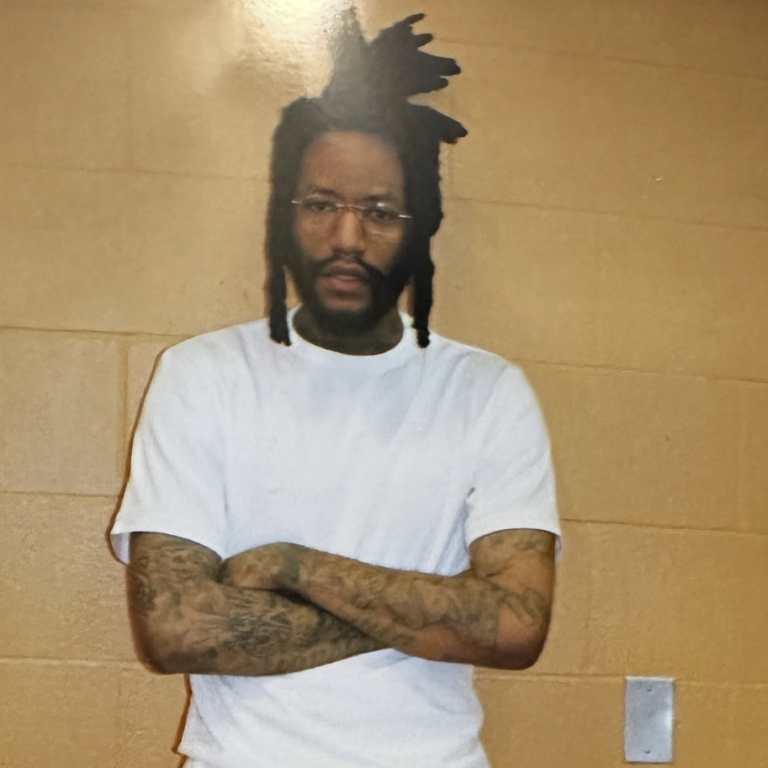 Donchevelle Bowles #240224