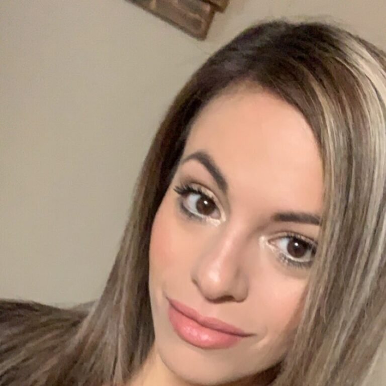 Katherine Valencia Morales #80697510